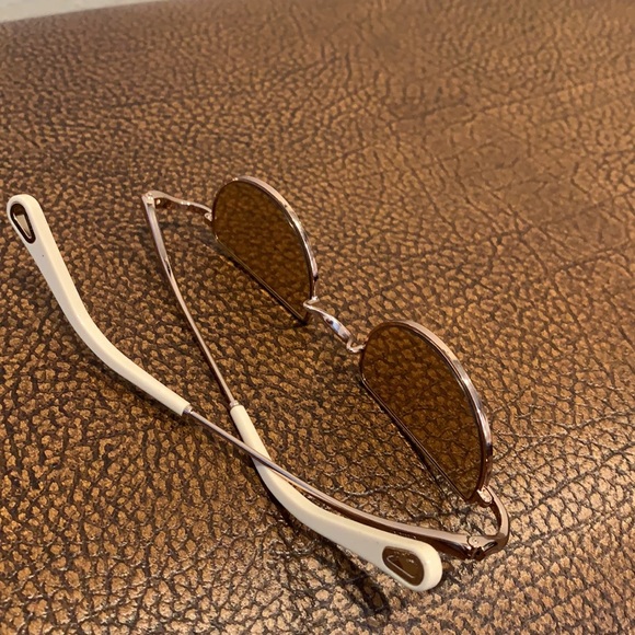 Chloe Sunglasses Ayla Rose Gold Half Circle Lenses intensify the retro appeal! - Picture 6 of 8